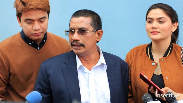 Hilda Vitria, Billy Syahputra, dan kuasa hukumnya.