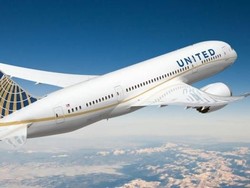 Penumpang Pesawat Nggak Bisa Tidur, Eh Lihat Percikan Api di Mesin