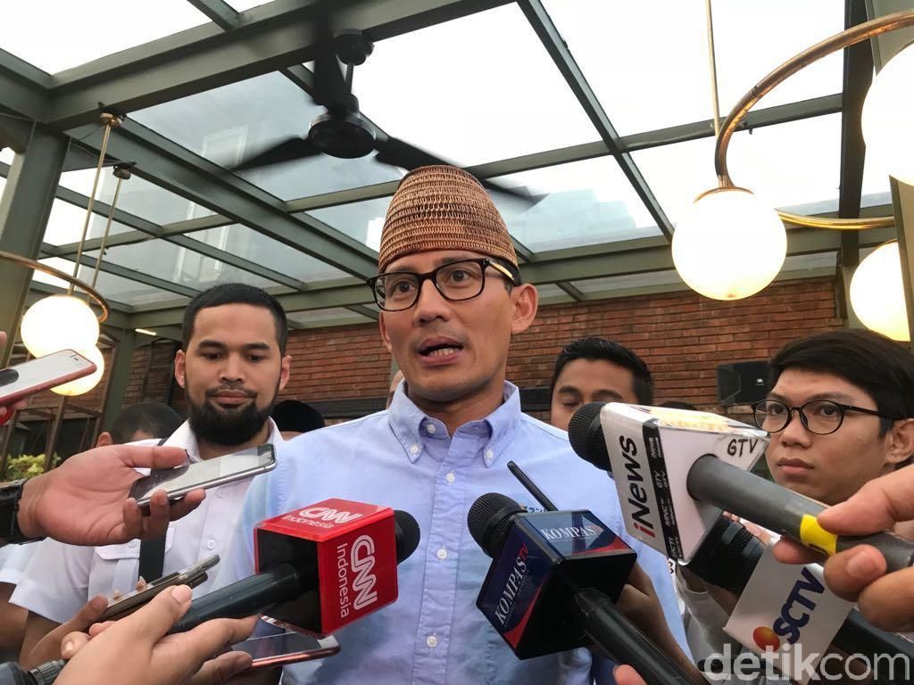 Cerita Politik Sandiaga: Chicken Rice hingga Brongkos Cerita Politik Sandiaga: Chicken Rice hingga Brongkos