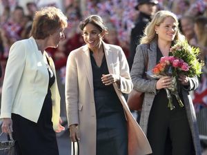 Gaya Super Stylish Meghan Markle Ini Harganya Bisa untuk DP Rumah