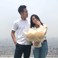 Ryuji Utomo melamar kekasihnya.