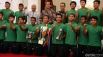 Senyum Cemerlang Timnas U-16 Saat Bertemu Jokowi