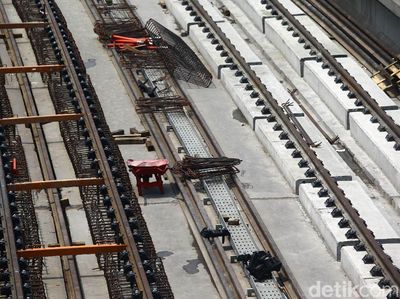 Rel Dipasang, Ini Penampakan Terkini Proyek LRT Jabodebek