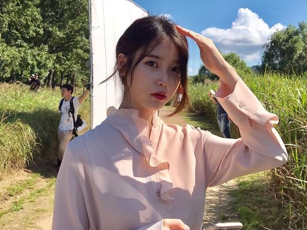 Dulu Tinggal Bareng Kecoa, Ini Kisah Penyanyi Cantik Korea Berharta Rp 227 M
