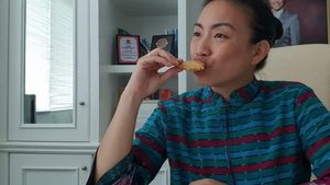 Diusulkan Jadi Cawagub DKI, Begini Momen Rahayu Saraswati Saat Ngemil Samosa