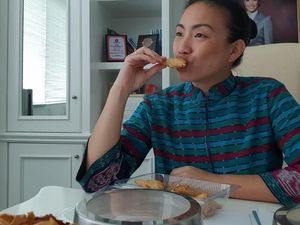 Diusulkan Jadi Cawagub DKI, Begini Momen Rahayu Saraswati Saat Ngemil Samosa Diusulkan Jadi Cawagub DKI, Begini Momen Rahayu Saraswati Saat Ngemil Samosa