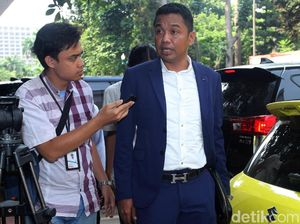 Pengacara Ratna Sarumpaet Datangi Polda Metro Jaya Pengacara Ratna Sarumpaet Datangi Polda Metro Jaya