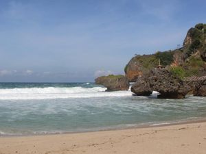 Trekking di Kawasan Pantai, Ini Tempat Serunya
