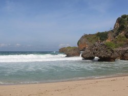 Trekking di Kawasan Pantai, Ini Tempat Serunya