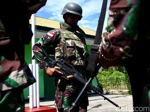 Evakuasi Jenazah, Heli TNI Ditembaki KKB dan Kena Baling-baling