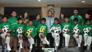 Menpora Sambut Delapan Pemain Milo Football Championship dari Barcelona