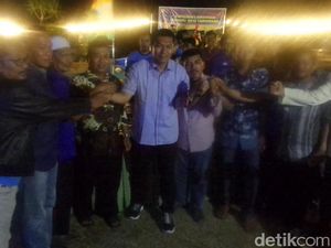 Saat Kapolres Lamongan dan Dandim 0812 Cangkruk Bareng dengan Nelayan Saat Kapolres Lamongan dan Dandim 0812 Cangkruk Bareng dengan Nelayan