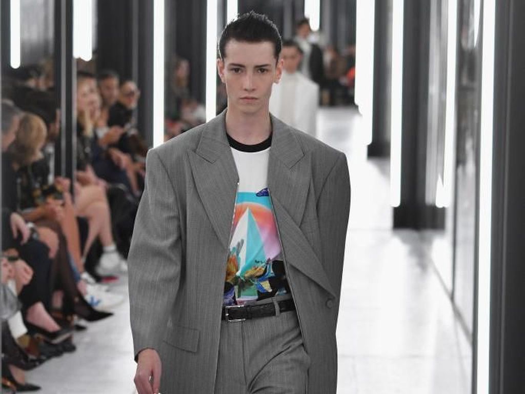 Louis Vuitton Pilih 4 Transgender untuk Jadi Model Paris Fashion Week Louis Vuitton Pilih 4 Transgender untuk Jadi Model Paris Fashion Week
