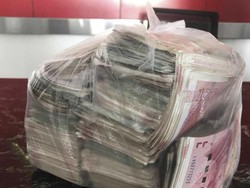 Temukan Rp 300 Juta, Tukang Sapu Ini Tolak Terima Hadiah Rp 44 Juta