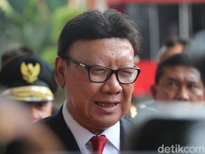Mendagri Utus Tim Rapat Soal Bendera HTI di Kantor Gubernur Kaltim Mendagri Utus Tim Rapat Soal Bendera HTI di Kantor Gubernur Kaltim