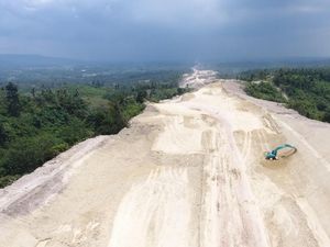Tol Pertama Bengkulu Dilengkapi Terowongan Tembus Bukit Barisan Tol Pertama Bengkulu Dilengkapi Terowongan Tembus Bukit Barisan