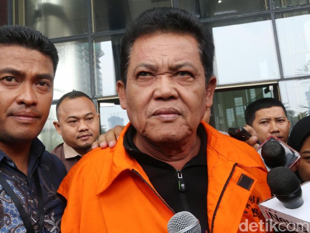 Ditahan KPK, Wali Kota Pasuruan Bungkam Ditahan KPK, Wali Kota Pasuruan Bungkam
