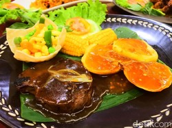 Ada Nasi Goreng dan Bistik dengan Sentuhan Baru yang Sedap di Sini