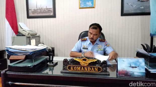 Komandan Skadron 32 Letkol (penerbang) Agus Rohimat/