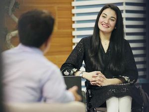 Kisah Aktivis Cantik Berkursi Roda, Dicintai Dunia Tapi Dibenci Eks Suami