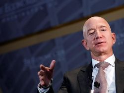 Misteri Tuduhan Putera Mahkota Arab Hack Ponsel Jeff Bezos