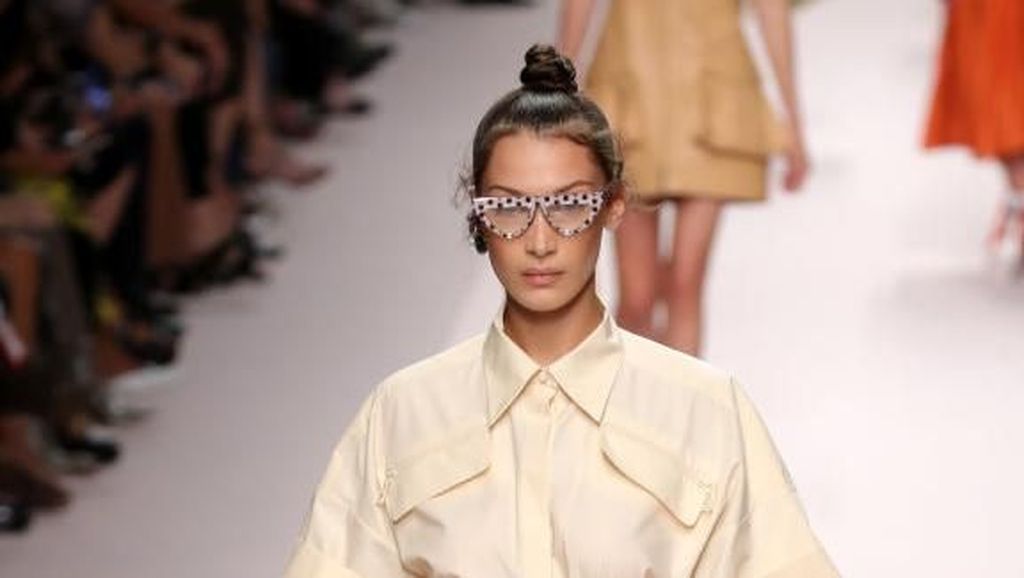 7 Fashion Item yang Bikin Gaya Kamu Kekinian di 2019 7 Fashion Item yang Bikin Gaya Kamu Kekinian di 2019