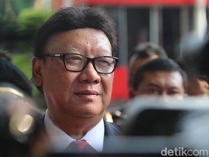 Cerita Tjahjo Curiga Sering Ditelepon Bupati Cirebon Sebelum OTT KPK Cerita Tjahjo Curiga Sering Ditelepon Bupati Cirebon Sebelum OTT KPK