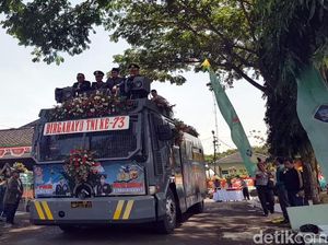 HUT TNI di Sukabumi, Water Canon Disulap Jadi Panggung Musik