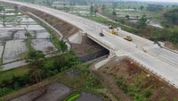 Diapit Hamparan Sawah, Ini Proyek Tol Pandaan-Malang 34 Km