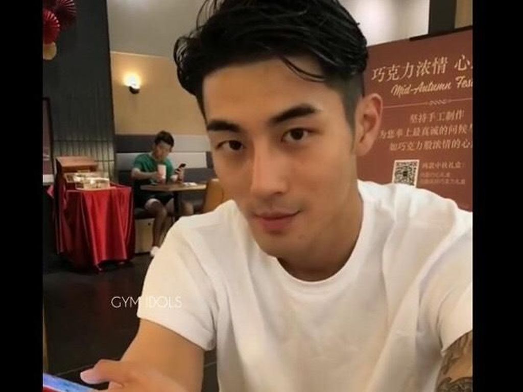 Pernah Jadi Model, Pemilik Restoran Ganteng Ini Viral Pernah Jadi Model, Pemilik Restoran Ganteng Ini Viral