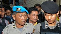 Momen Saat Wali Kota Pasuruan Digiring ke KPK