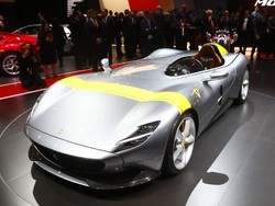 Ferrari Kenalkan 2 Mobil Sport Tanpa Atap, Keren Nggak?