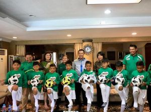 Pulang dari Markas Barcelona, 8 Pemain U-12 MFC Dimotivasi Menpora
