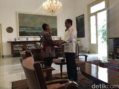 Foto: Impian Sutopo BNPB Salaman dengan Jokowi Akhirnya Terwujud