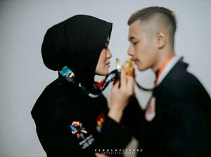 7 Potret Romantis Pasangan Emas Hanifan-Pipiet yang Baru Menikah