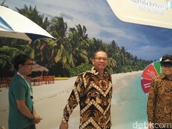 Dollar Lagi Tinggi, Saatnya Terbang di Dalam Negeri