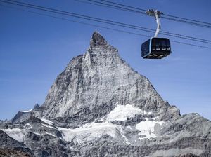 2 Pendaki Tewas Terjatuh dari Ketinggian 1.000 Meter di Gunung Swiss 2 Pendaki Tewas Terjatuh dari Ketinggian 1.000 Meter di Gunung Swiss