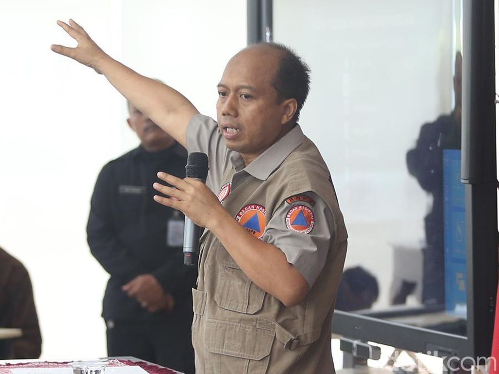 Mengingat Pak Sutopo: Tangkal Hoax Bencana Sampai Bertemu Raisa Mengingat Pak Sutopo: Tangkal Hoax Bencana Sampai Bertemu Raisa