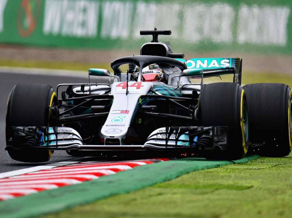 Free Practice I GP Jepang: Hamilton Terdepan, Mercedes 1-2