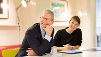 Momen Kulineran Tim Cook, CEO Apple yang Jago Masak dan Suka Ngopi