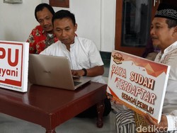 Pastikan Hak Pilih Terlindungi, KPU Pacitan Cegat Jemaah Masjid