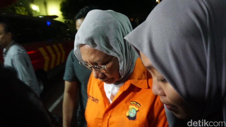 Resmi Ditahan, Ratna Sarumpaet Diperiksa Kesehatannya