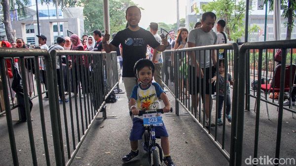 Antusias Warga Datangi Pembukaan Asian Para Games 2018