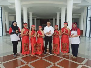 Penguatan Pranata Adat, Cara Kemendes Damaikan Desa di Ngabang