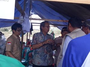 Gerindra Tunjukkan Foto Gubernur Sulteng di Lokasi Bencana Gerindra Tunjukkan Foto Gubernur Sulteng di Lokasi Bencana