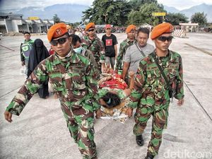 12 Heli Siaga untuk Evakuasi Medis Korban di Sulteng