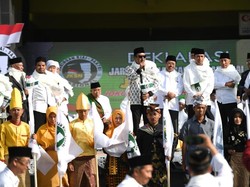 Berserban ala Rommy, Kyai & Santri di Jatim Deklarasi Dukung Jokowi
