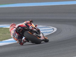 Sengit! Marquez Kalahkan Dovizioso di Buriram