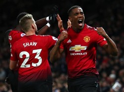 Anthony Martial menyeimbangkan permainan. Di menit ke-76, Martial mencetak gol kedua MU guna menyamakan skor menjadi 2-2. (Foto: Clive Brunskill/Getty Images)