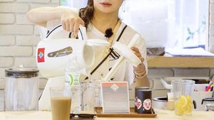 Awet Muda! Vicky Zhao Tetap Cantik di Usia 42, Apalagi Saat Masak